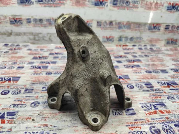 4E0199307AS | Audi A8 Sol Motor Takozu Braketi VAG