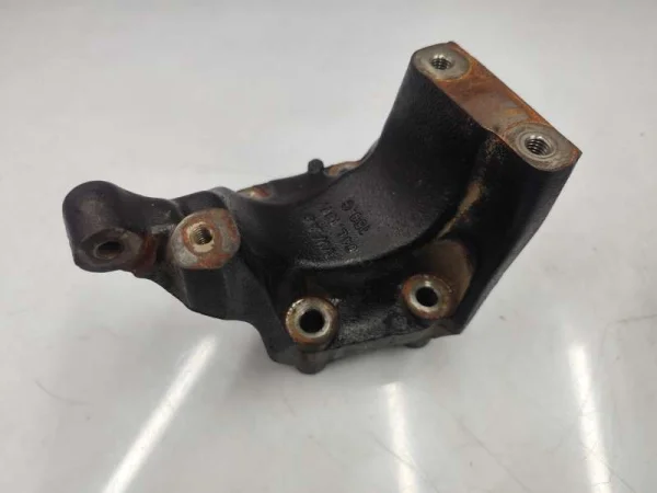 04L131159C | EGR Soğutucu Braketi | Audi A4, A5, A6, Q5 VAG