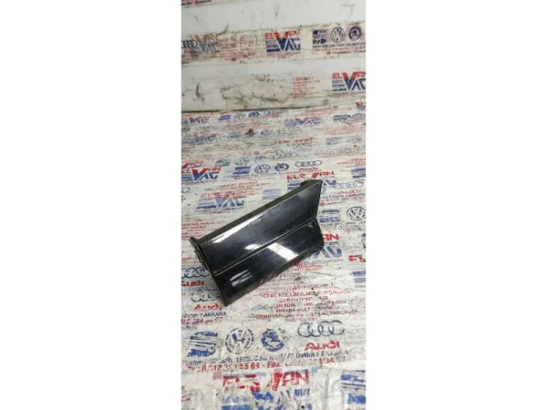 3G0853990E | Sağ Çamurluk Çıtası VAG