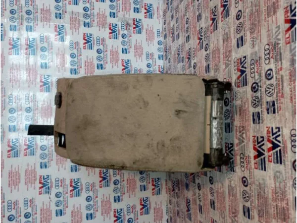 1K5864251B | Kol Dayama | VW Golf, Jetta VAG