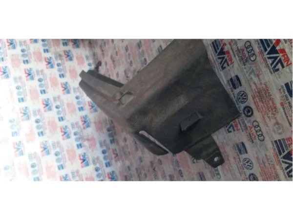 1K6867762P | VW Golf Sağ Bagaj Kaplaması VAG