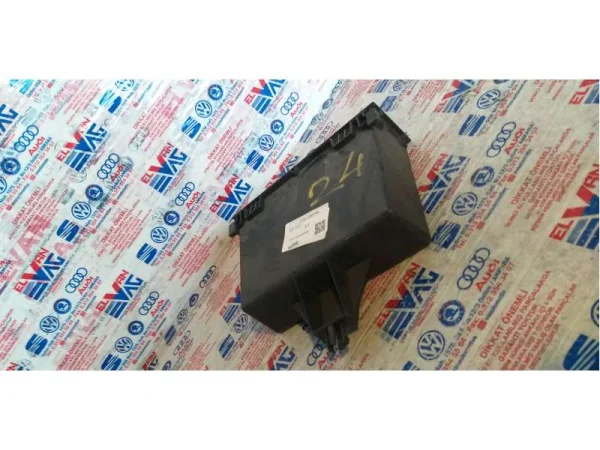 1J0857058 | Teyp Altı Ceplik VAG