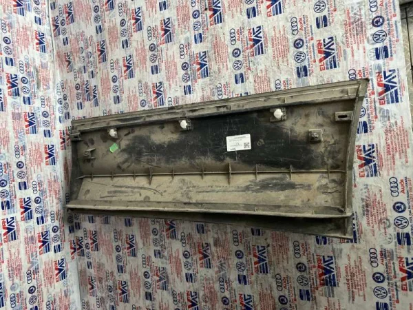 5NA854950K | VW Tiguan Arka Kapı Çıtası VAG