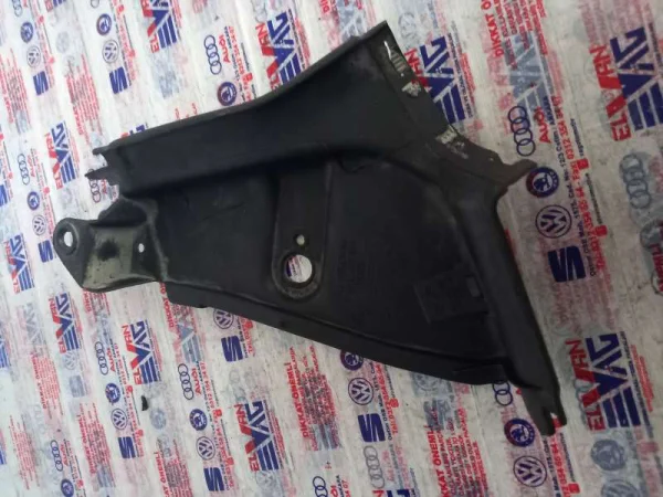 6K6867287A | Sağ İç Direk Alt Kaplaması | VW Polo - Seat Cordoba VAG