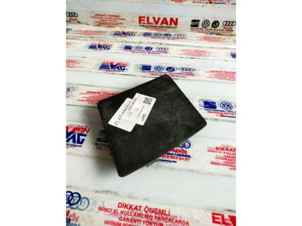 6L6867656A | Seat Ibiza Arka Bagaj Kapağı Bakım Kapağı VAG