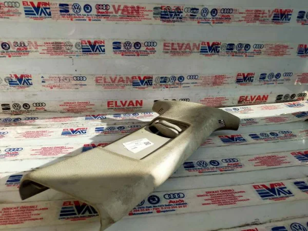 8D0867240A | Kapı Döşeme Klipsi VAG