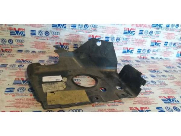 8E0825202D | Audi A4 Sağ Ön Alt Muhafaza VAG
