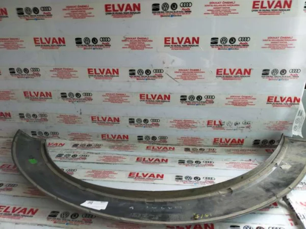 8R0853717B | Audi Q5 Sol Ön Çamurluk Ağzı Çıtası VAG