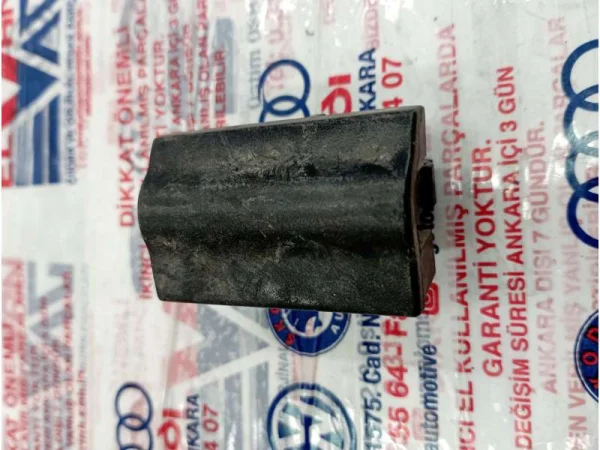 1U0858179D | Skoda Octavia Orta Konsol Kaplaması VAG