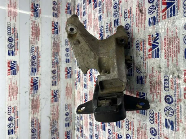 2H0199307 | VW Amarok Motor Takozu VAG