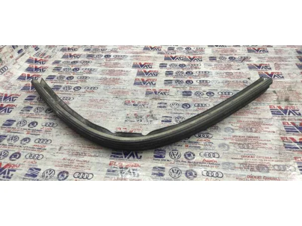 8V5839479 | Audi A3 Arka Sol İç Cam Sıyırıcı Fitili VAG