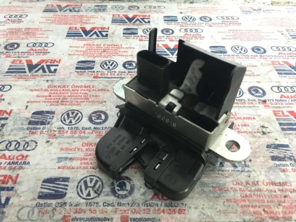 5ND827505 | VW Tiguan Arka Bagaj Kilidi VAG