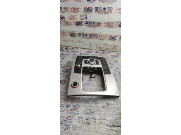 4L0858323 | Audi Q7 Orta Konsol Bozuk Para Haznesi VAG