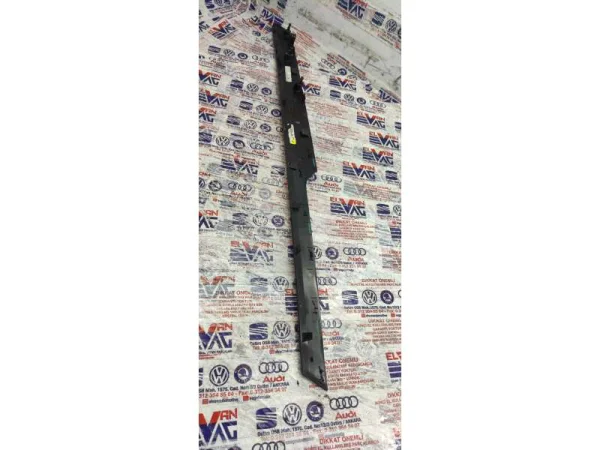 3G0867440 | Ön Sağ Kapı İç Trim Çıtası VAG