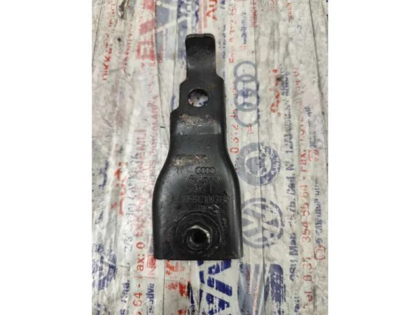 059121093E | Soğutma Suyu Boru Braketi | VW Touareg - Audi A4, A5, A6, A7, A8 VAG