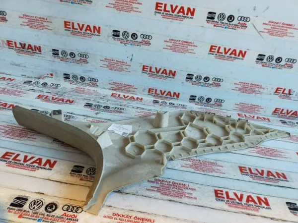 1K5867287G | VW Jetta Arka Direk Kaplaması VAG