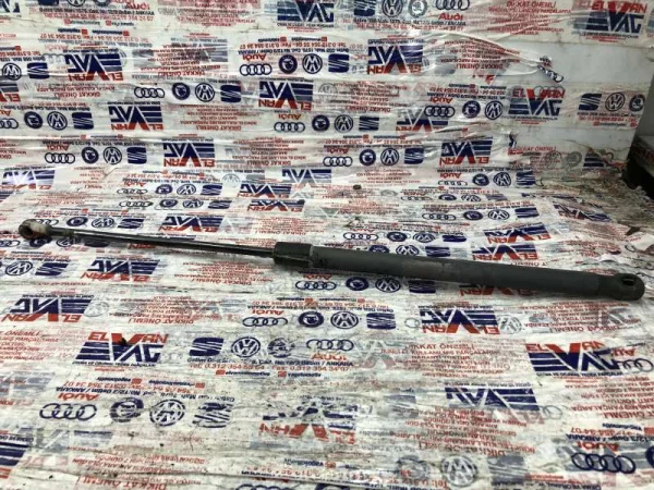 1P0827550 | Seat Leon Bagaj Amortisörü VAG