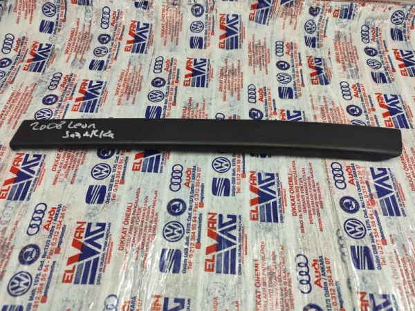 1P0867394 | Seat Leon Arka Kapı İç Çıtası VAG