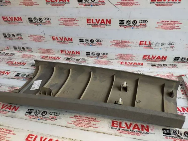 2K0867292A | Sağ Alt B Sütun Kaplaması VAG