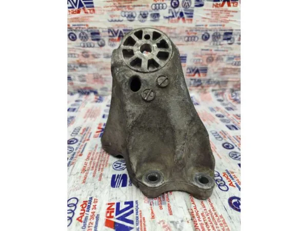 7L6199307 | VW Touareg Sol Motor Takozu Braketi VAG