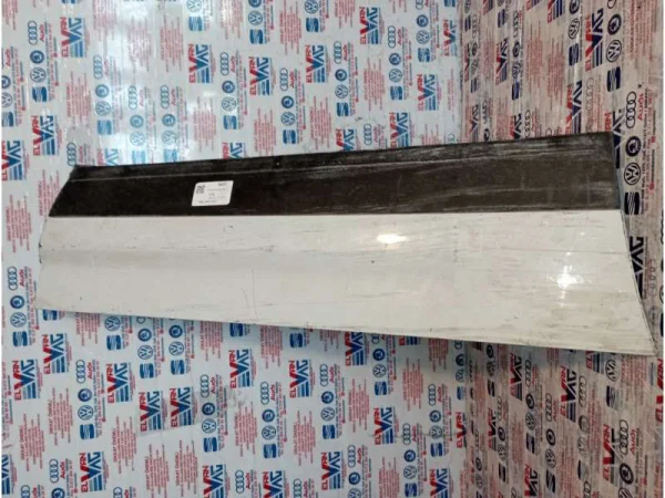 7P5837788G | Sağ Arka Kapı Çıtası VAG