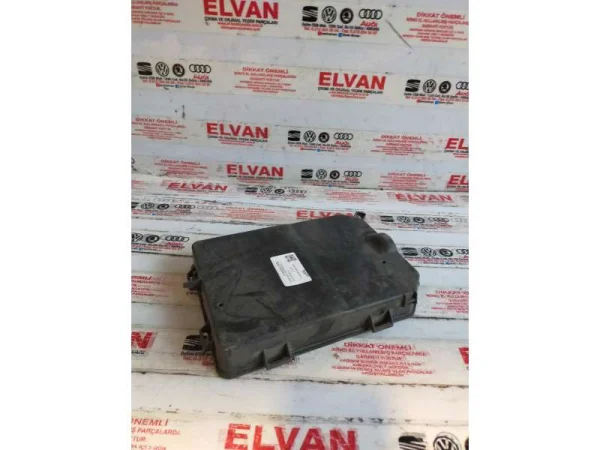 8D0927355B | Audi A6 Kontrol Ünitesi Muhafazası VAG