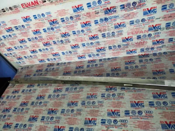 8R0860021 | Tavan Çıtası Seti VAG