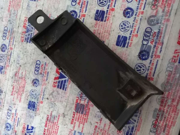 A9068802871 | Arka Tampon Sağ Köşe Bakaliti VAG
