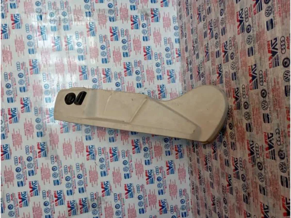 3G0881317 | VW Passat Koltuk Yan Plastik Kaplaması VAG