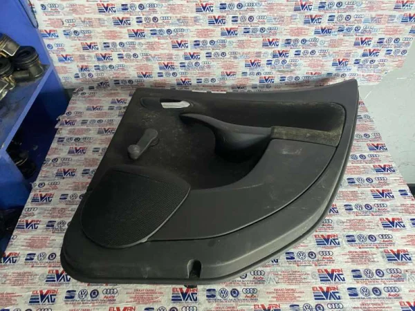 5P0867212A | Arka Sağ Kapı Döşemesi | Seat Altea, Toledo VAG