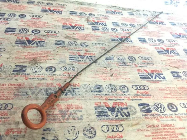 03C115611AA | Yağ Çubuğu | VW Eos, Golf, Jetta, Passat, Polo - Audi A3 VAG