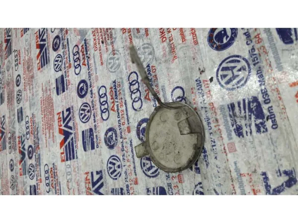 5E0807241 | Skoda Octavia Ön Tampon Çeki Demiri Kapağı VAG