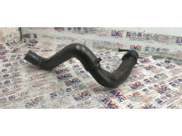 5Q0145828A | İntercooler Hortumu | VW Passat, Tiguan - Audi A3 - Seat Leon VAG
