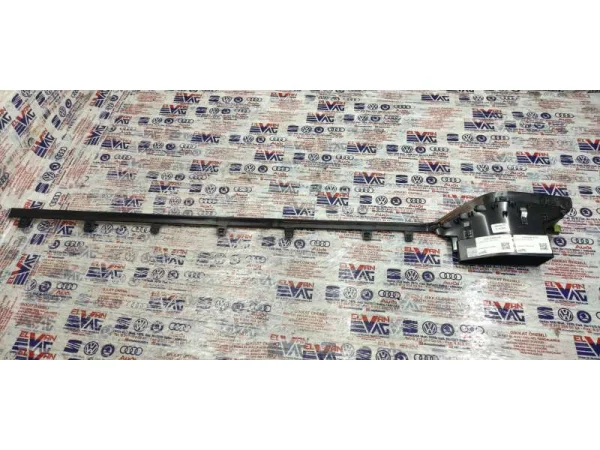 5E4858418C | Orta Havalandırma Izgarası VAG