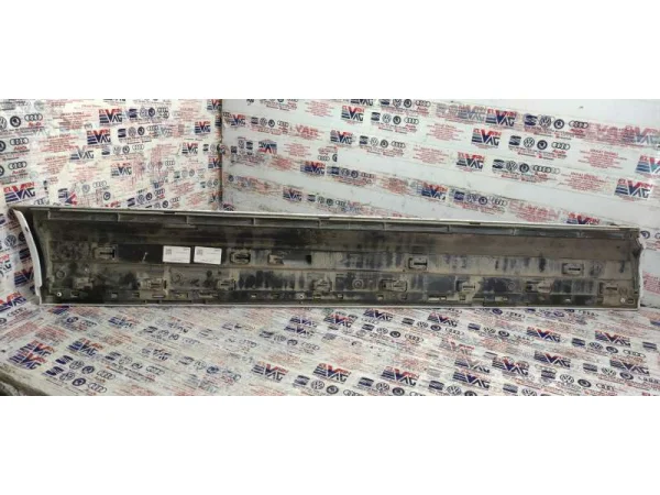 4L0853960L | Sağ Ön Kapı Çıtası VAG