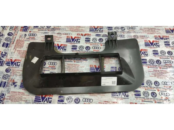 2GA819241 | VW T-Roc Göğüs Havalandırma Kanalı VAG