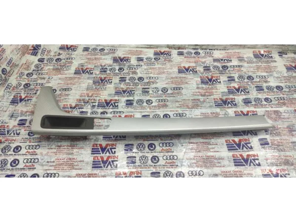 8W1863969 | Audi A4 Orta Konsol Trim Kaplaması VAG