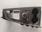 8W0862533A | Audi A4 Orta Konsol Bardaklığı - 1