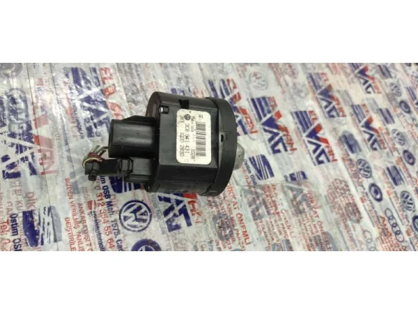 3C8941431 | Sis Far Düğmesi | VW Amarok, Caddy, CC, Golf, Jetta - Seat Alhambra VAG