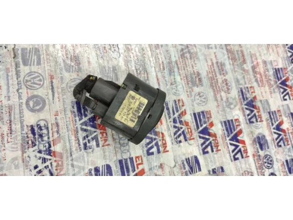 7L6941431AH | VW Touareg Far Düğmesi VAG