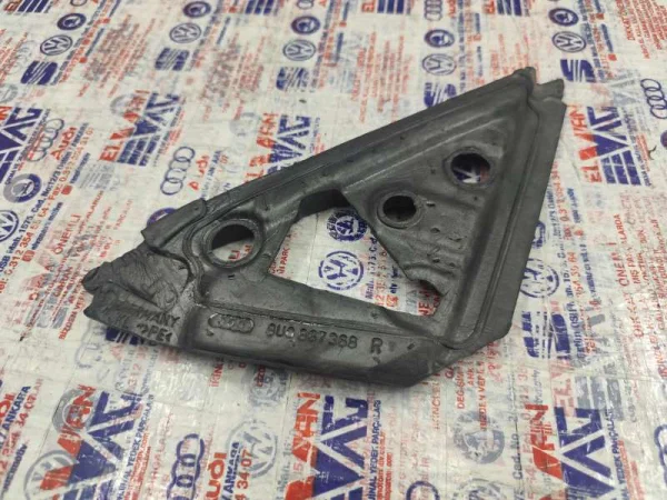 8U0867368 | Sağ Dış Dikiz Aynası İç Trim Çerçevesi | Audi Q3, RS Q3 VAG