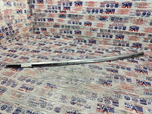 3G0853245D | VW Passat Ön Tampon Orta Nikelajı VAG