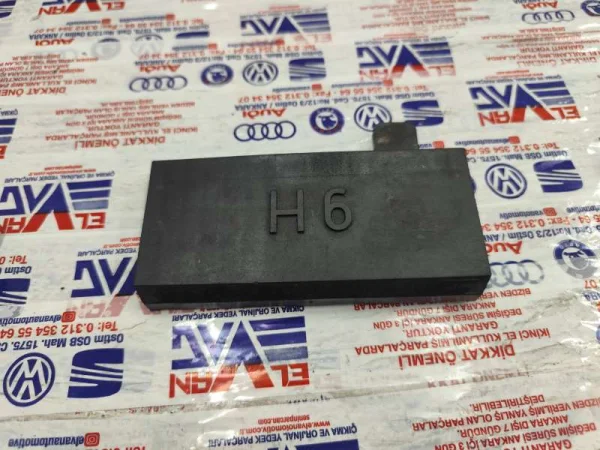 2H0919112B | VW Amarok Sigorta Kutusu Kapağı VAG