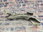 8V0821168A | Sağ Ön Çamurluk Bağlantı Braketi - 2