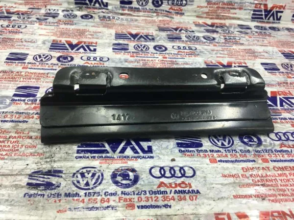 5C6858687E | VW Jetta Arka Tutamak Montaj Braketi VAG