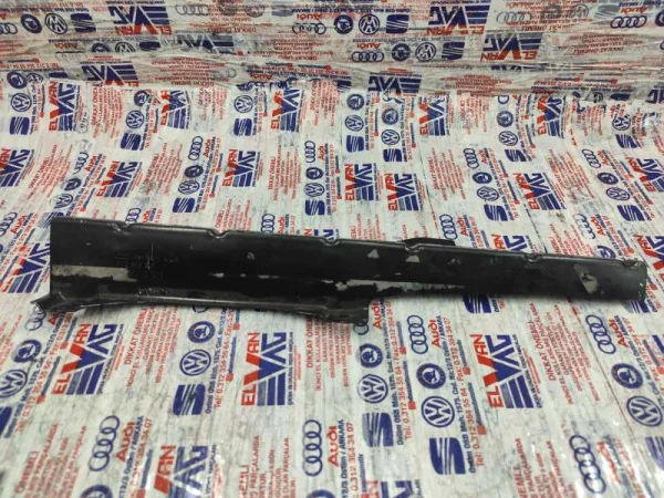 8V5858907 | Audi A3 Sol Koltuk Bağlantı Demiri VAG