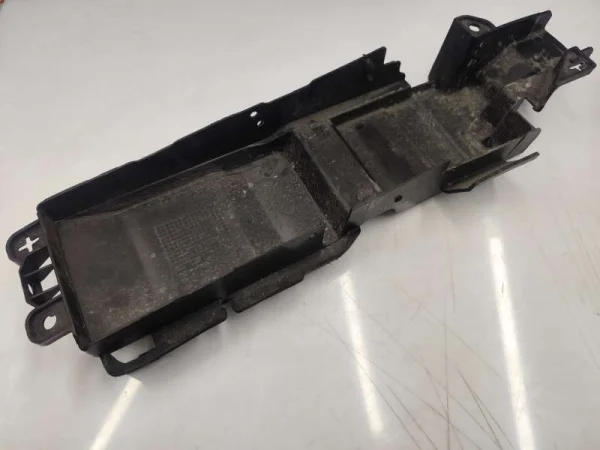 8W0863051B | Alt Konsol Kaplaması | Audi A4, A5 VAG