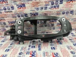8W1863531A | Orta Konsol Bağlantı Ayağı | Audi A4, A5 - 3