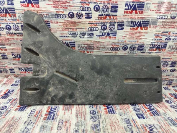 8W0819802A | Audi A4 Sağ Arka Havalandırma Kanalı VAG