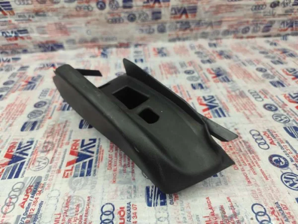 8W0857791 | Audi A4 Arka Sol Emniyet Kemeri Kılavuzu VAG